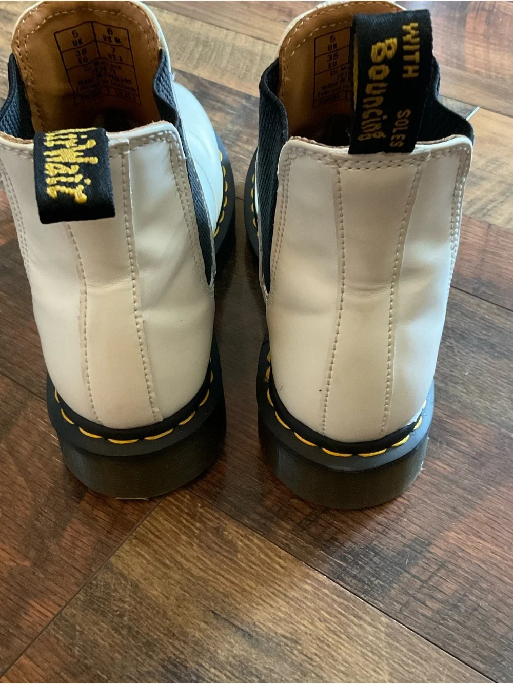 Dr Martens Chelsea Boot 2976 White 6